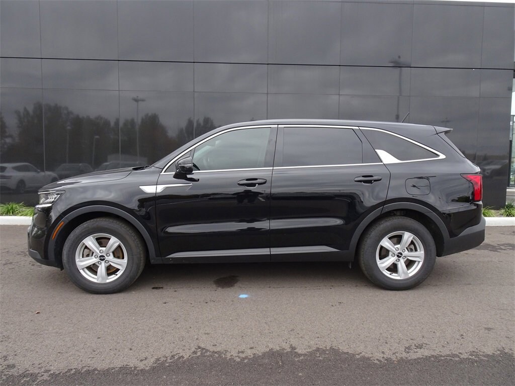 Used 2023 Kia Sorento LX SUV