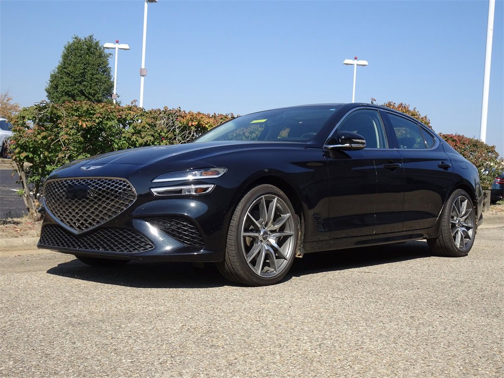 2022 Genesis G70 2.0T Prestige photo 2