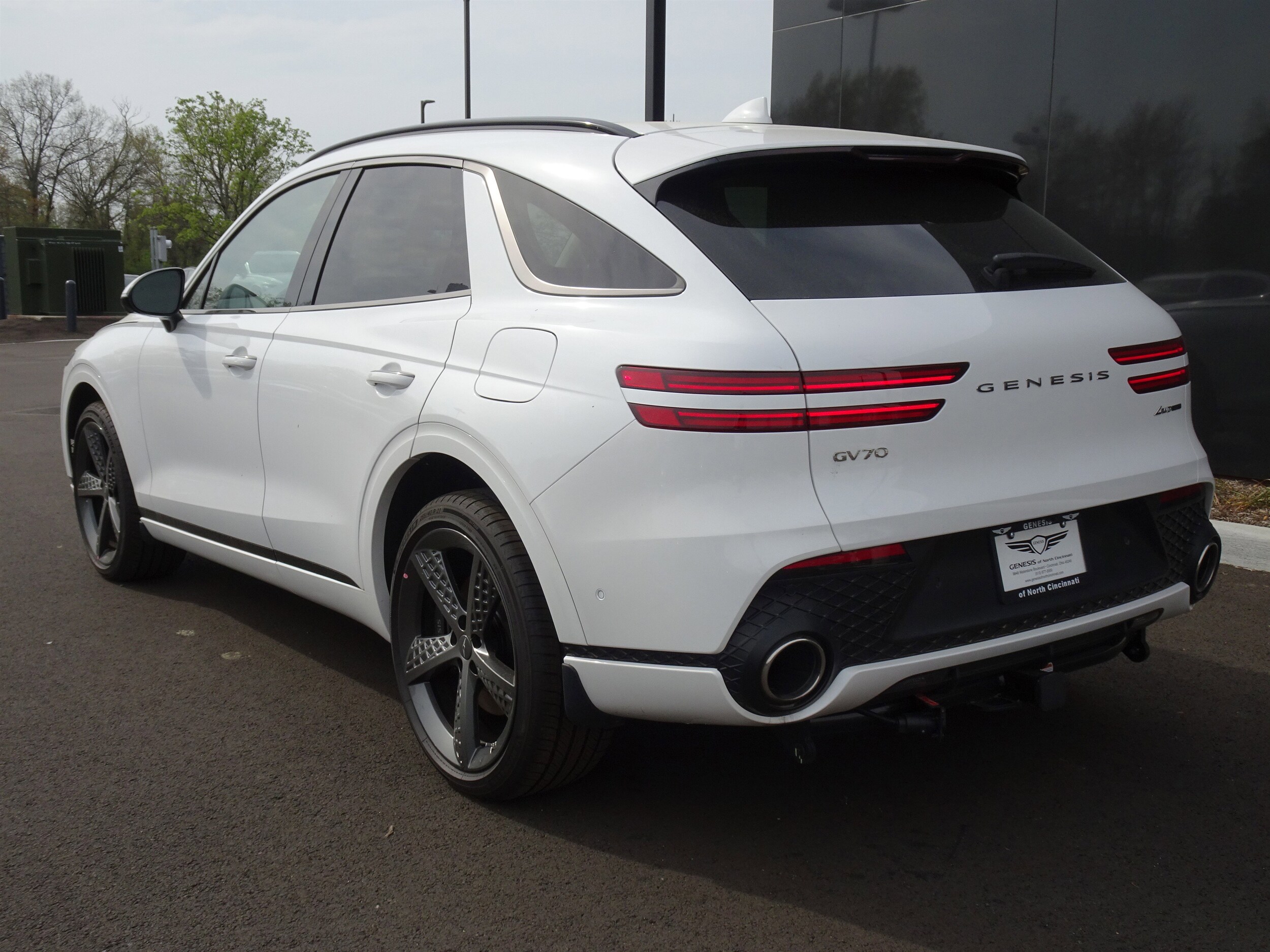 2025 Genesis GV70 Sport Advanced photo 3