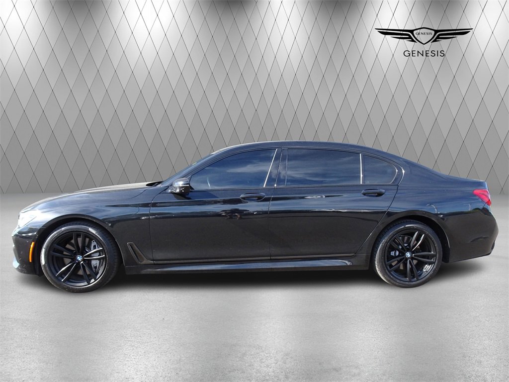 2019 Bmw 750i xDrive Sedan photo 2