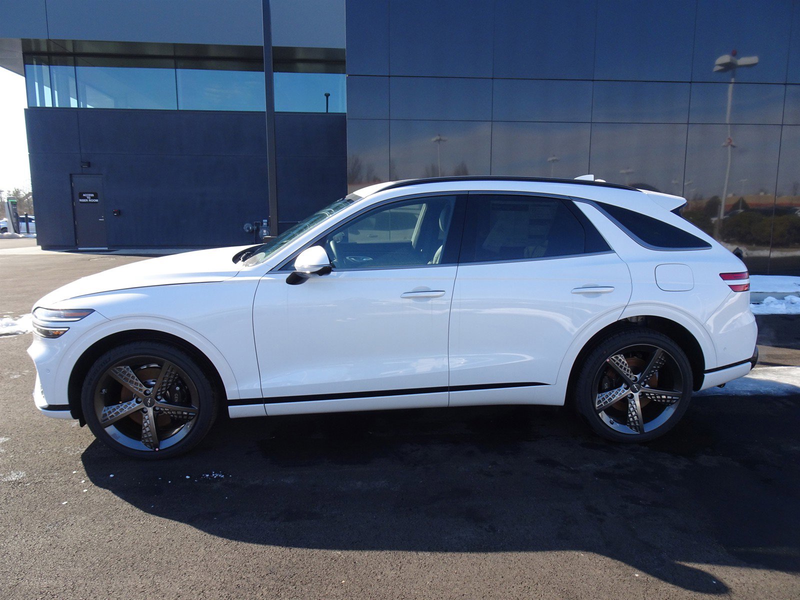 2025 Genesis GV70 3.5T Sport Advanced photo 2