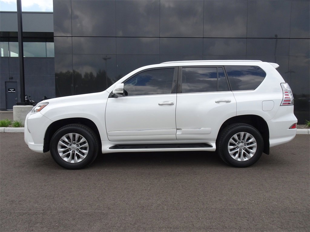 2018 Lexus GX 460 photo 2