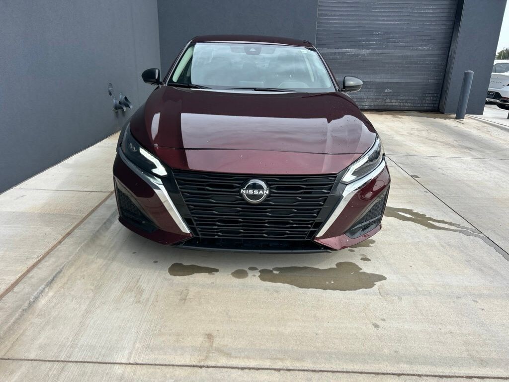 Used 2024 Nissan Altima 2.5 SV Sedan