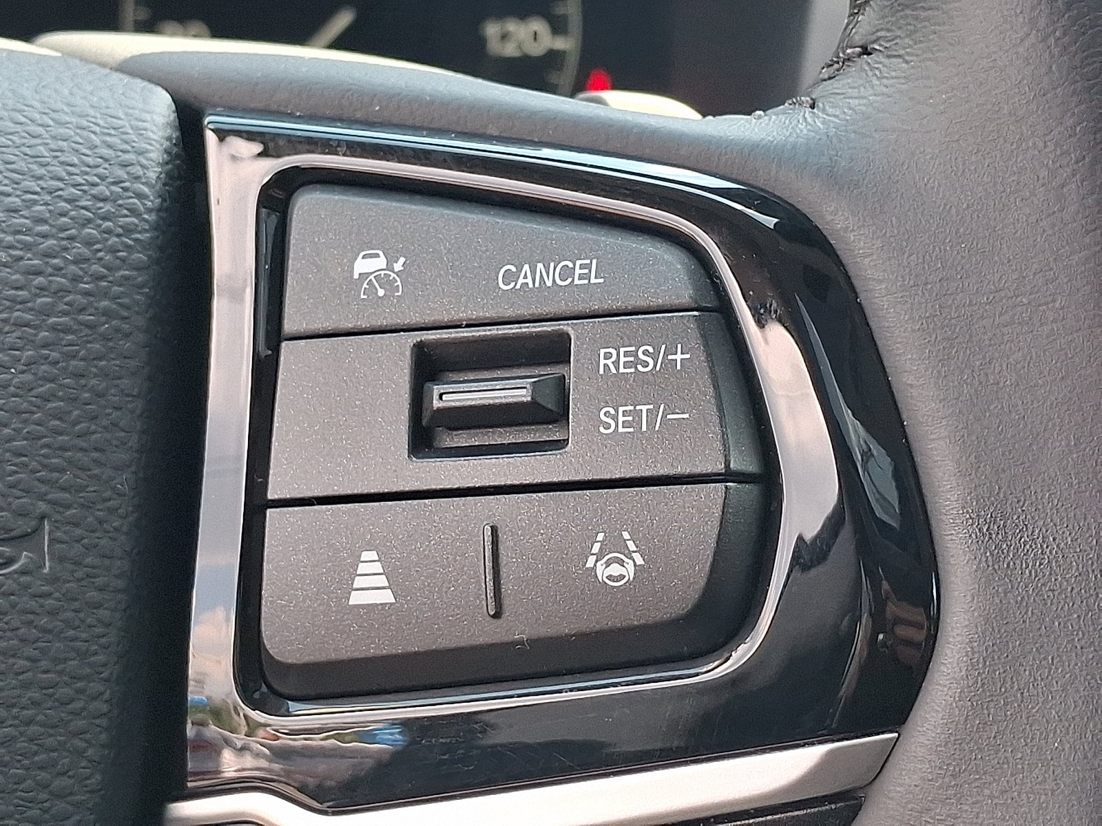 2025 Honda Odyssey EX-L - Photo 23