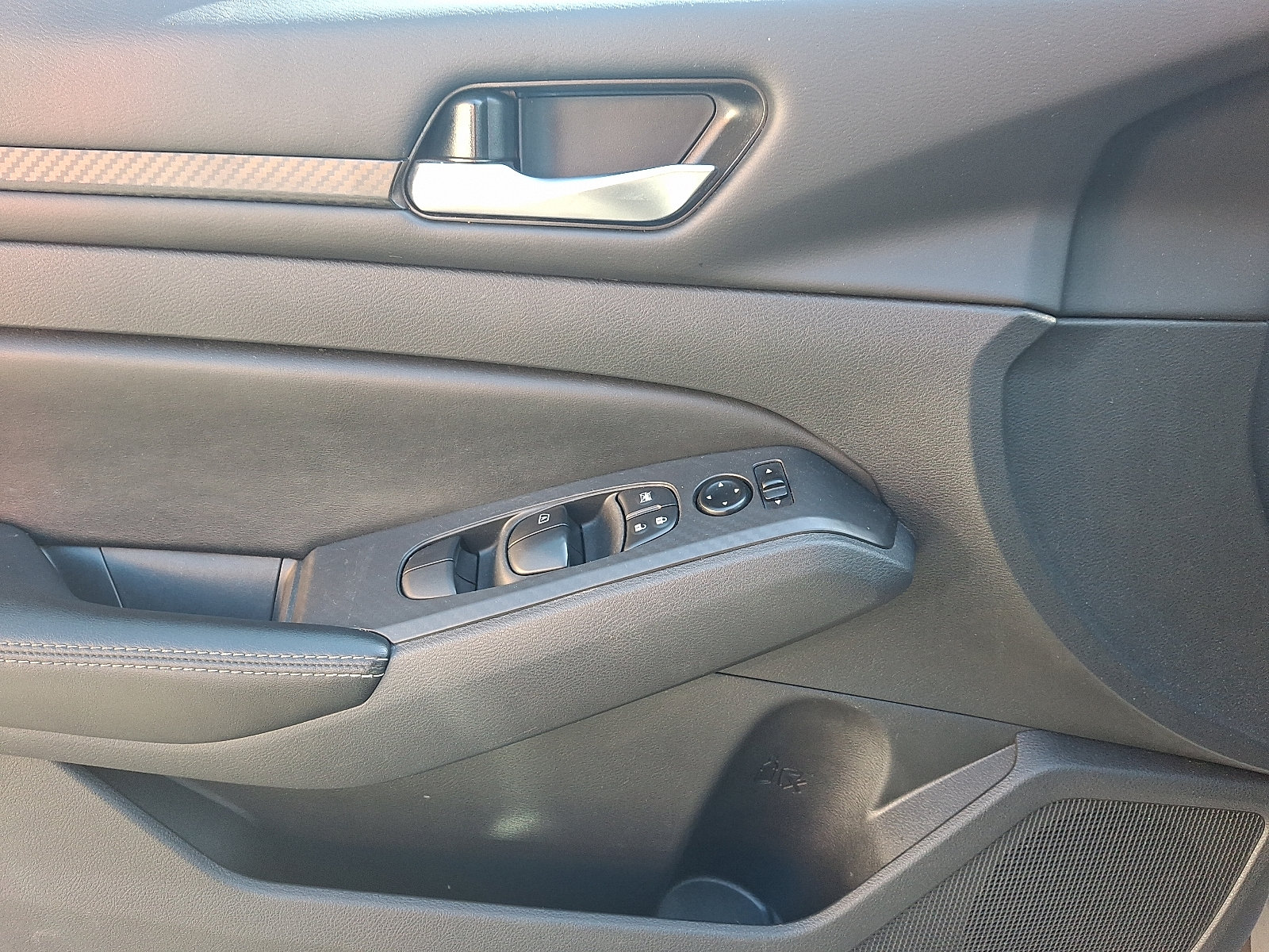 2024 Nissan Altima SV - Photo 13