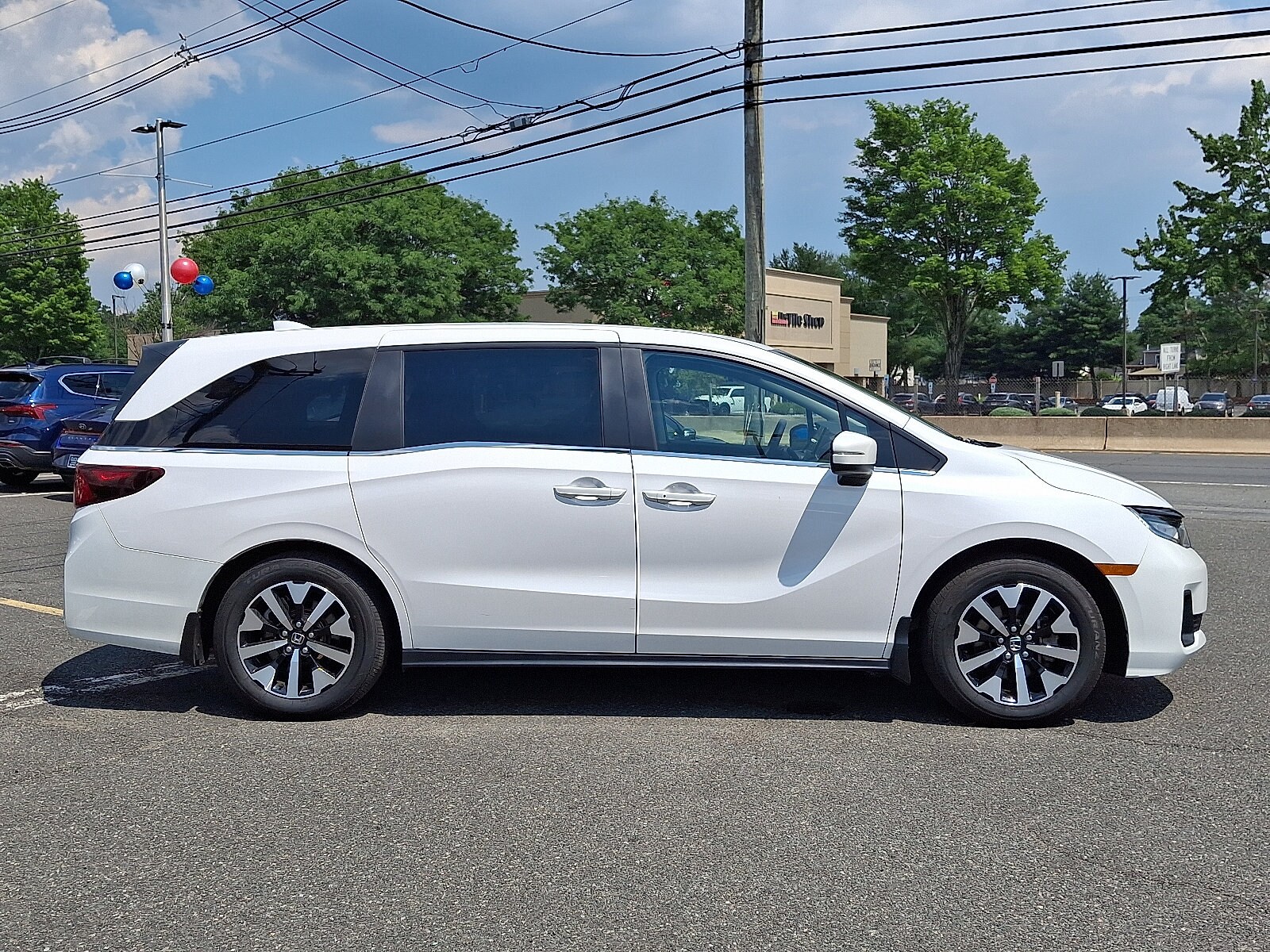 2025 Honda Odyssey EX-L - Photo 8
