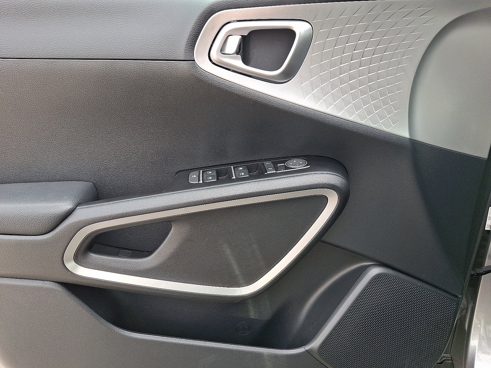 2025 Kia Soul LX - Photo 13