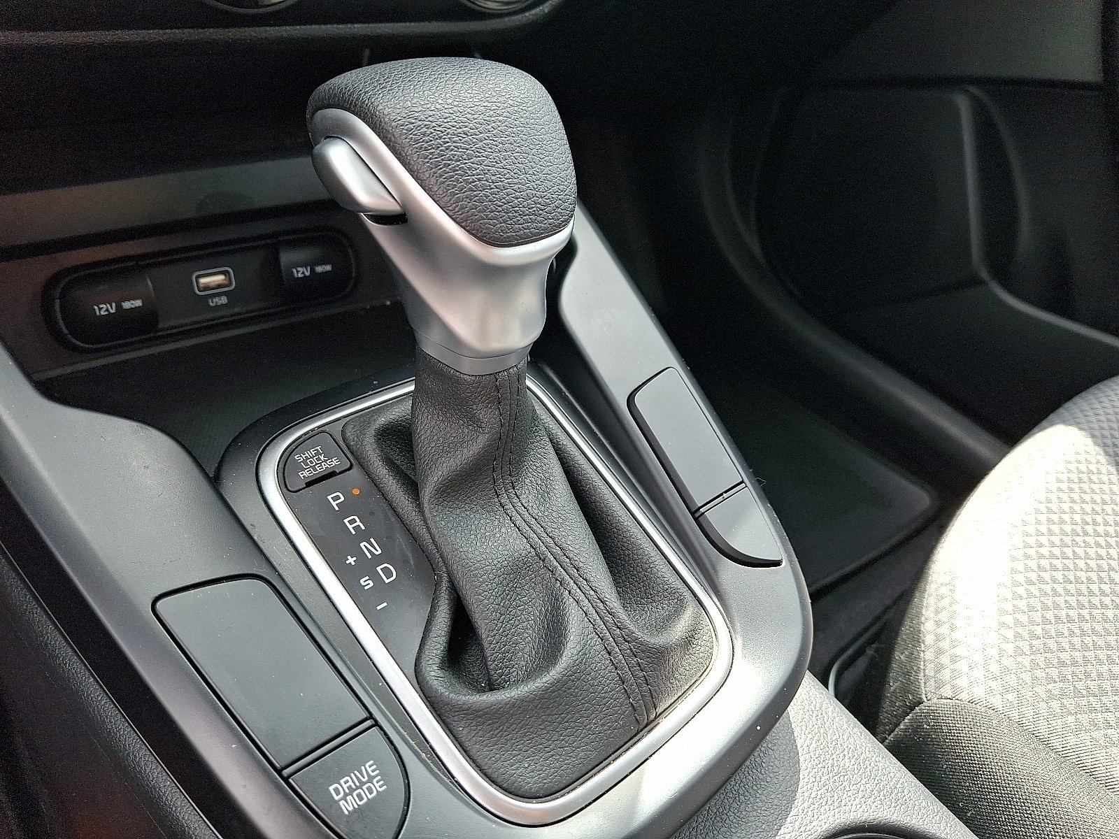 2025 Kia Soul LX - Photo 15