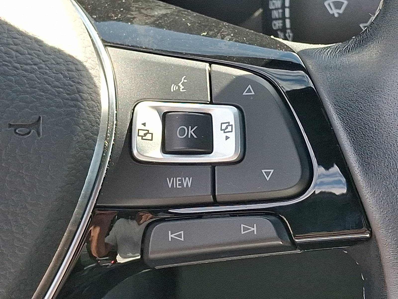 2021 Volkswagen Tiguan SE R-LINE BLACK - Photo 23