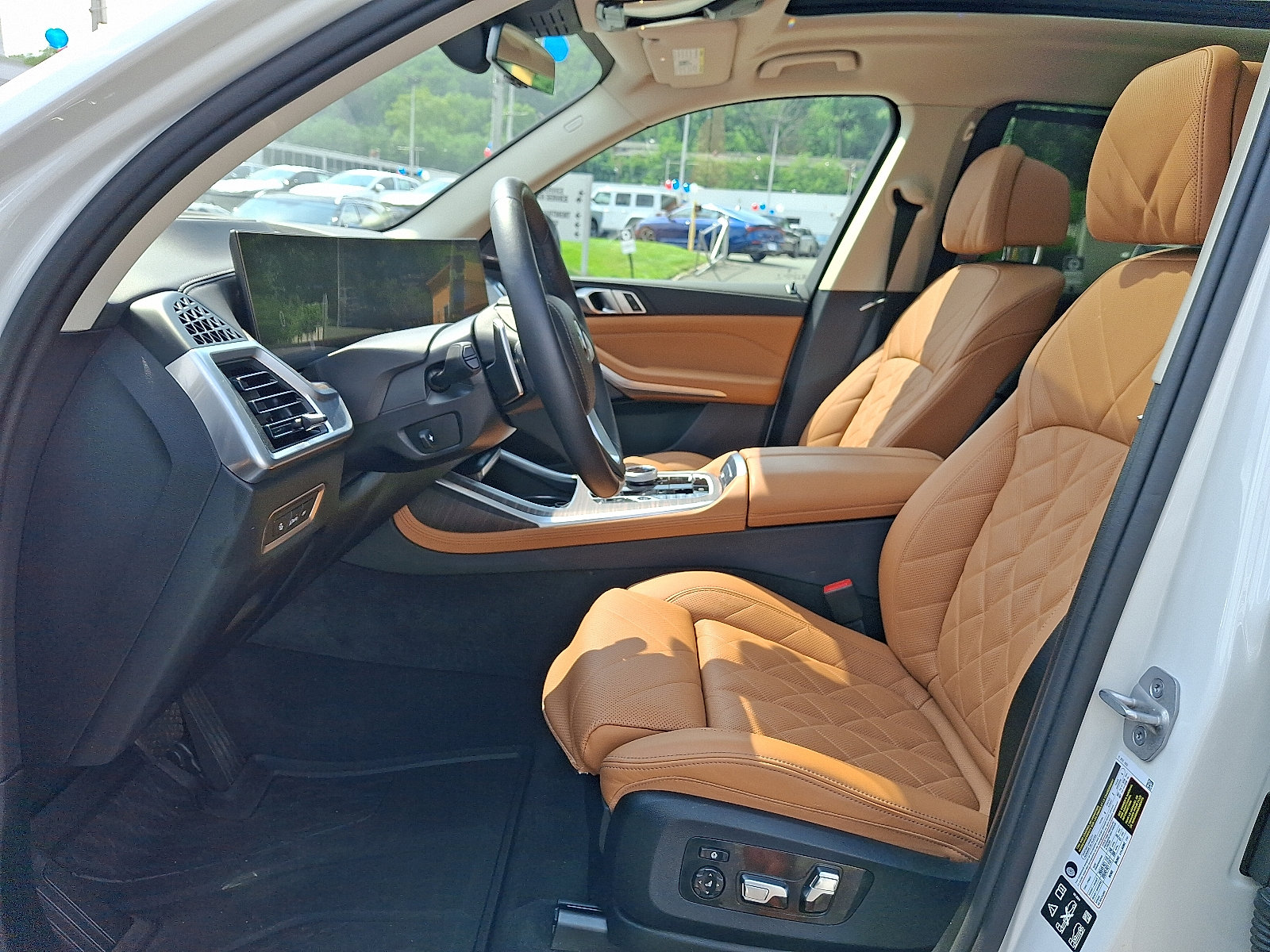 2025 BMW X7 40i - Photo 14