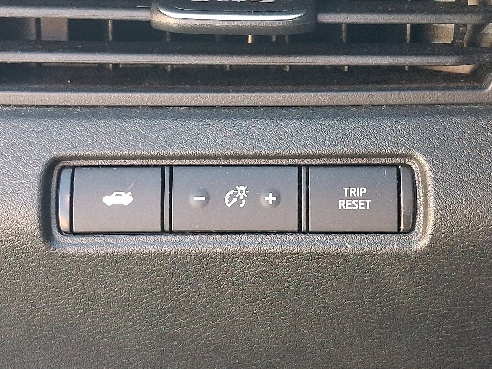 2024 Nissan Altima SV - Photo 27