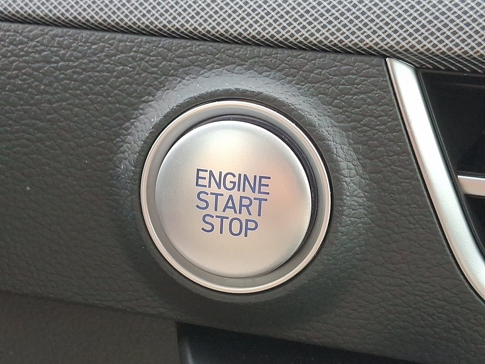 2025 Hyundai Sonata SE - Photo 26