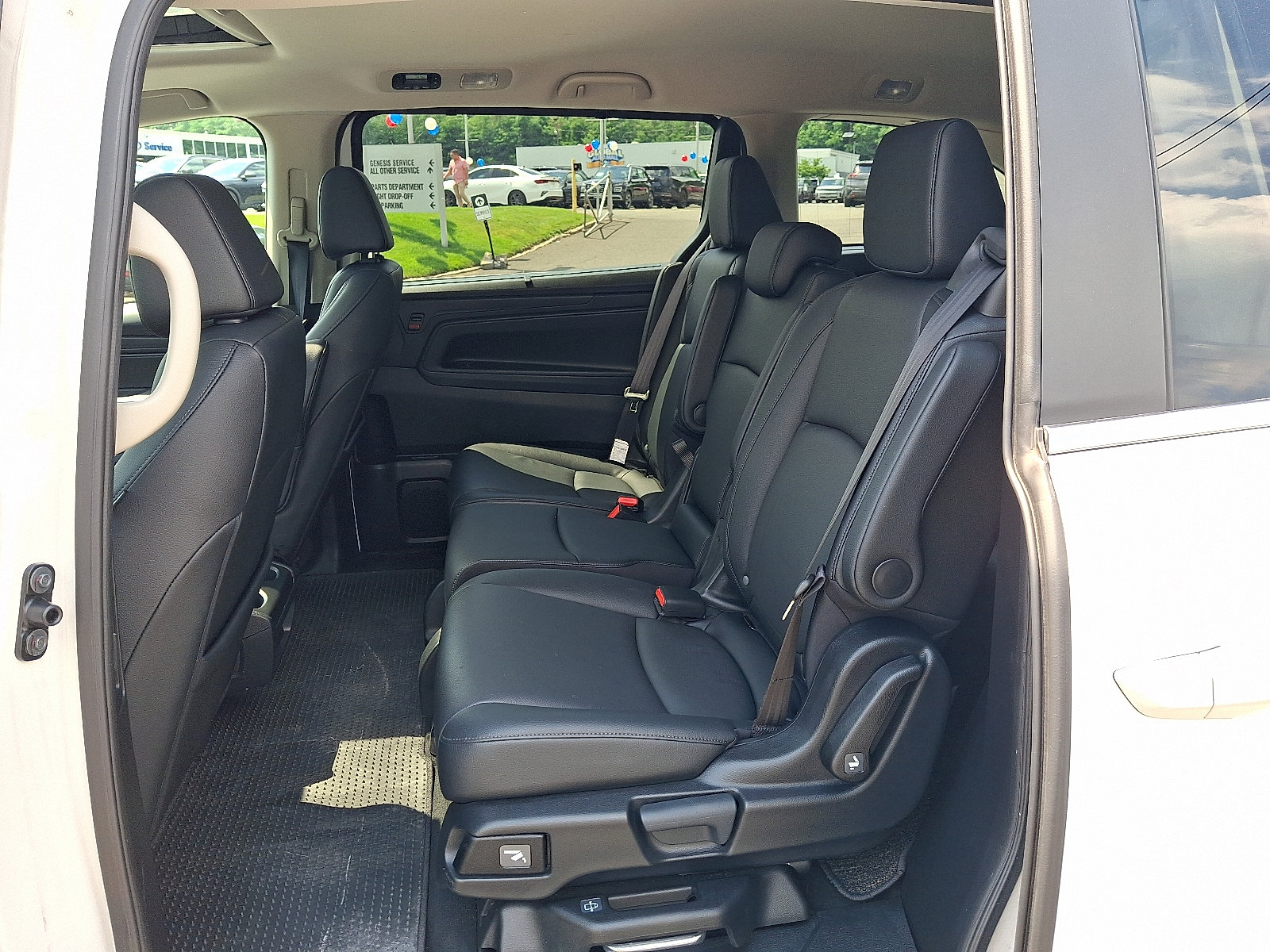 2025 Honda Odyssey EX-L - Photo 11