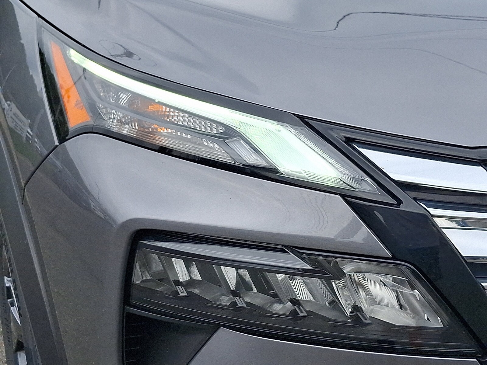 2025 Nissan Rogue SV - Photo 10