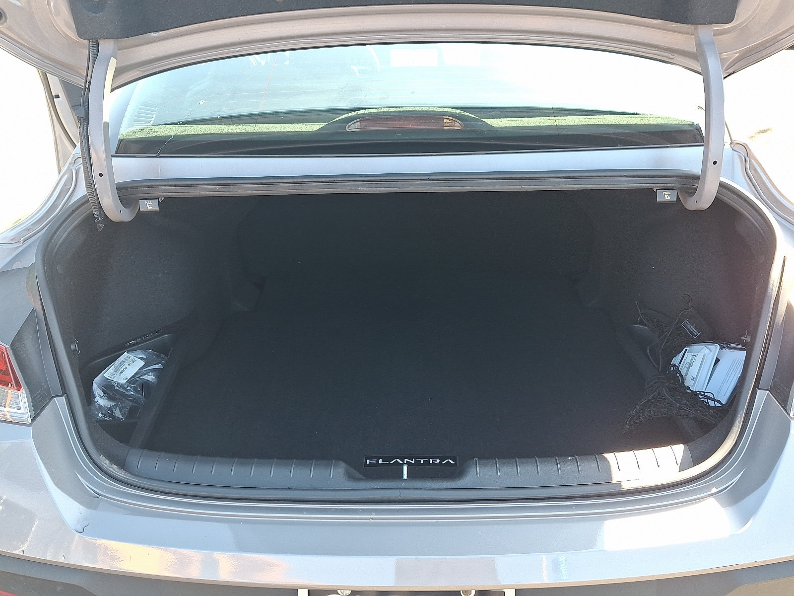 2025 Hyundai Elantra Blue - Photo 30
