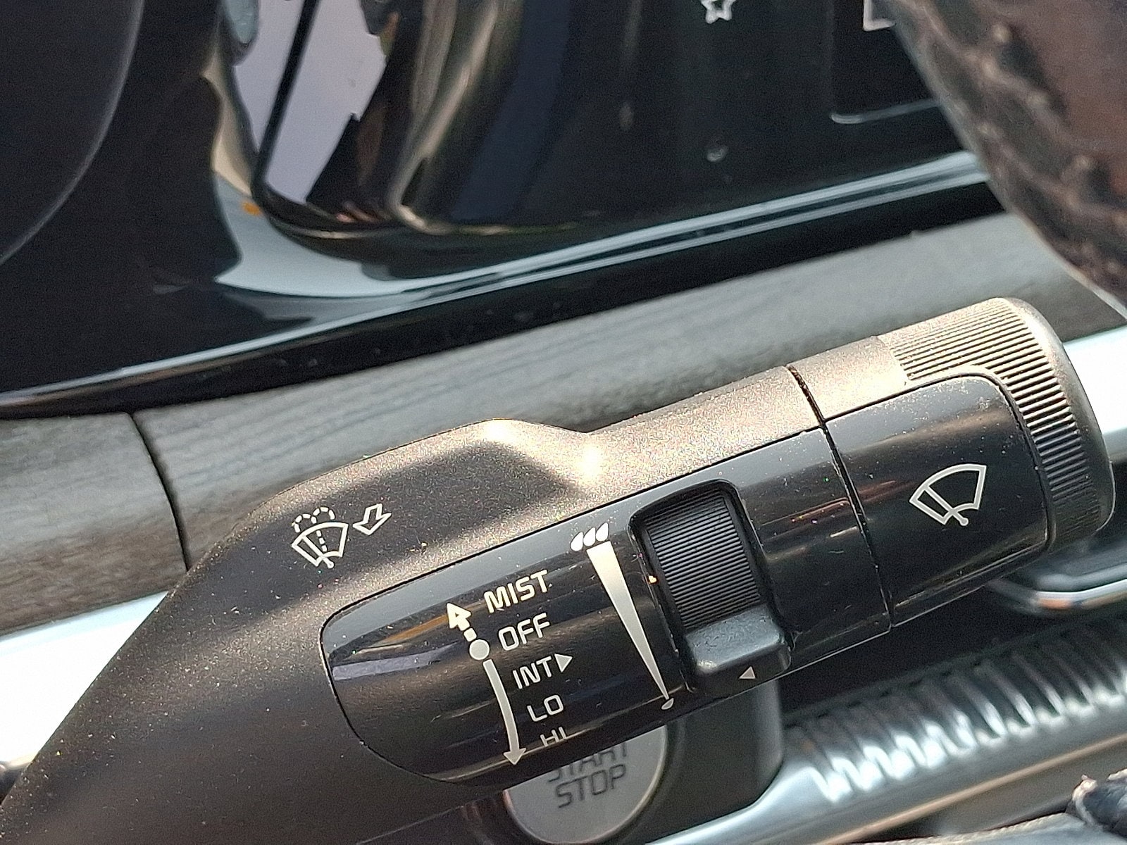2022 Kia K5 EX - Photo 27