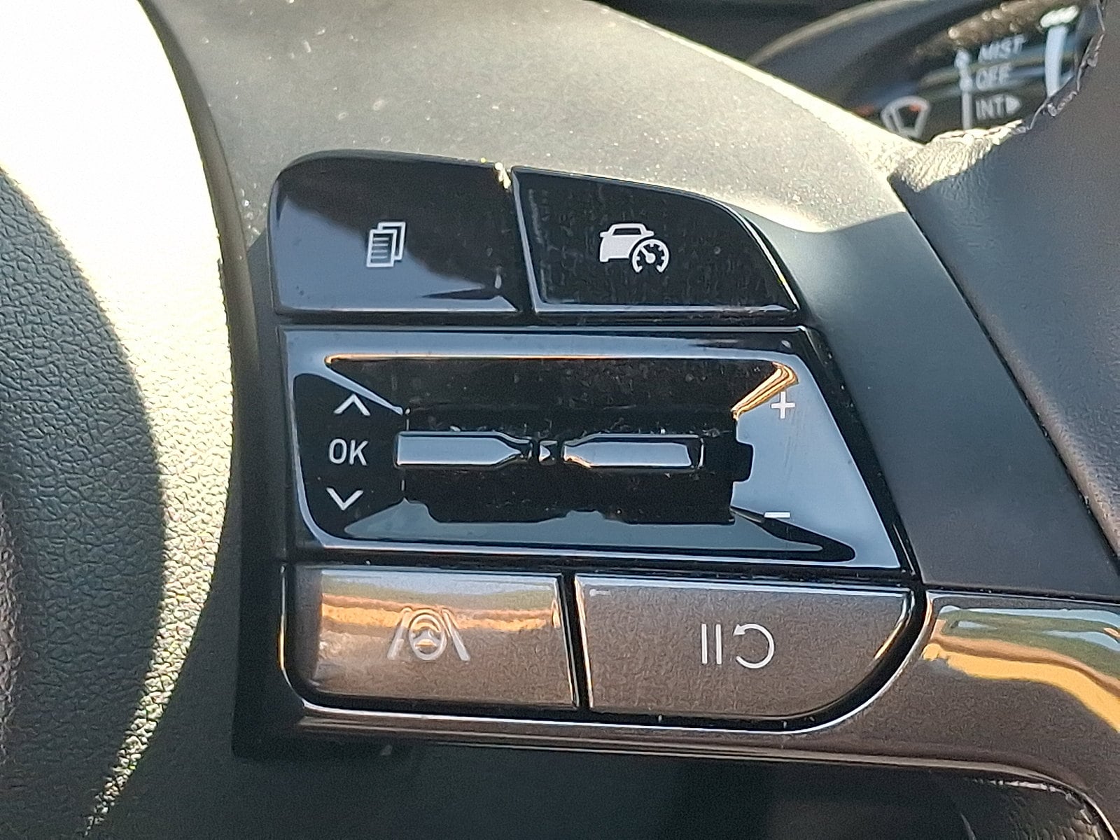 2025 Hyundai Elantra Blue - Photo 24