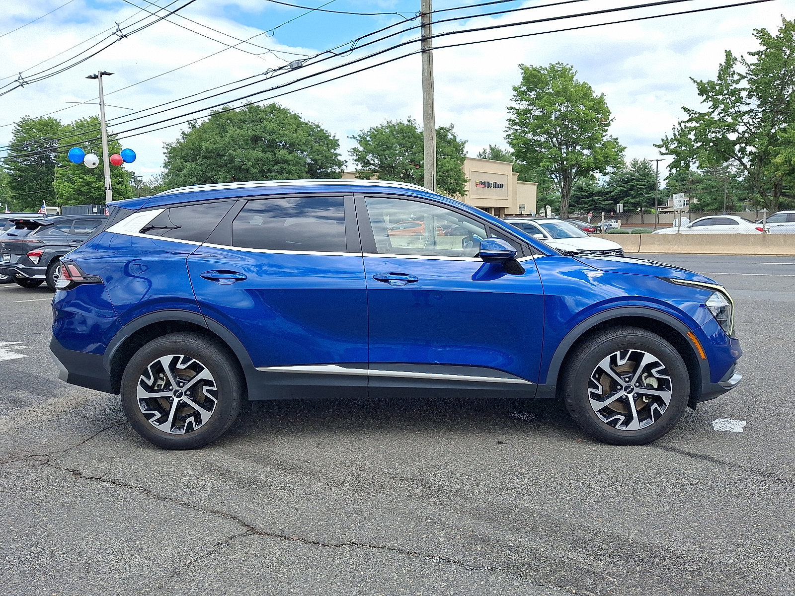 2023 Kia Sportage EX - Photo 8