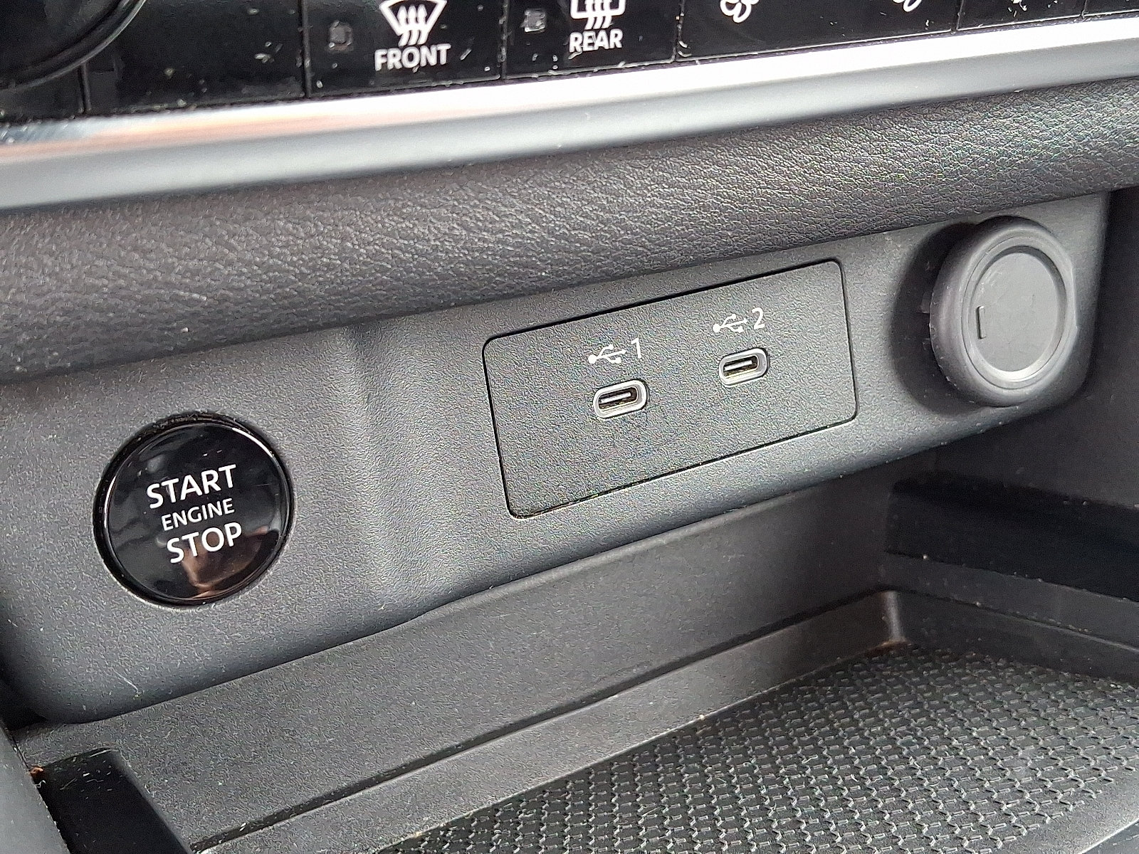 2025 Nissan Rogue SV - Photo 23