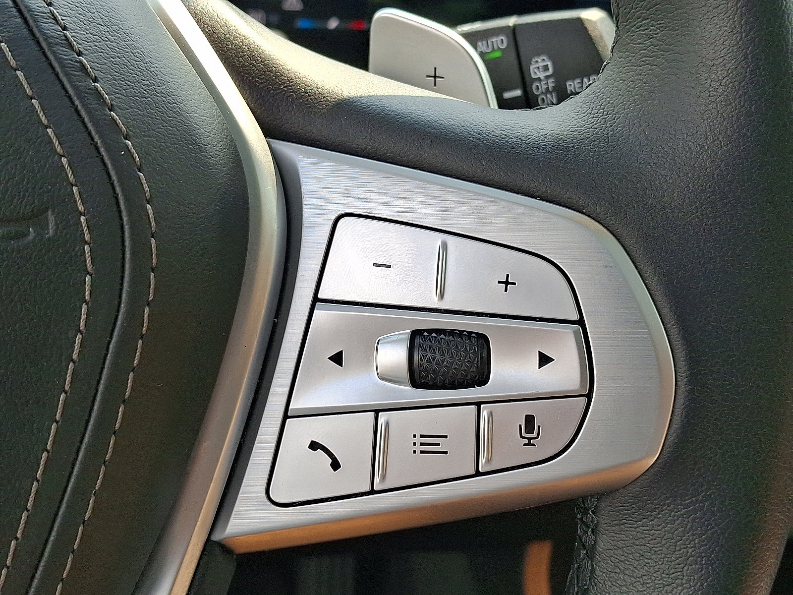 2025 BMW X7 40i - Photo 24