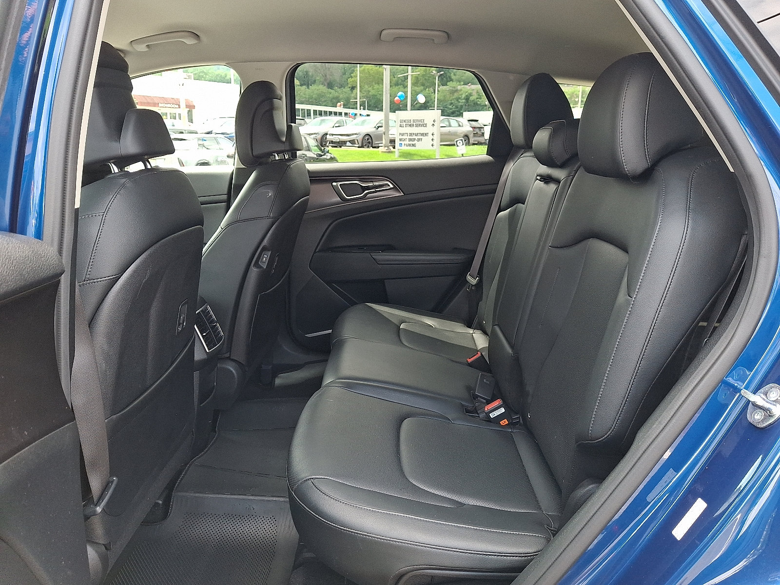 2023 Kia Sportage EX - Photo 11