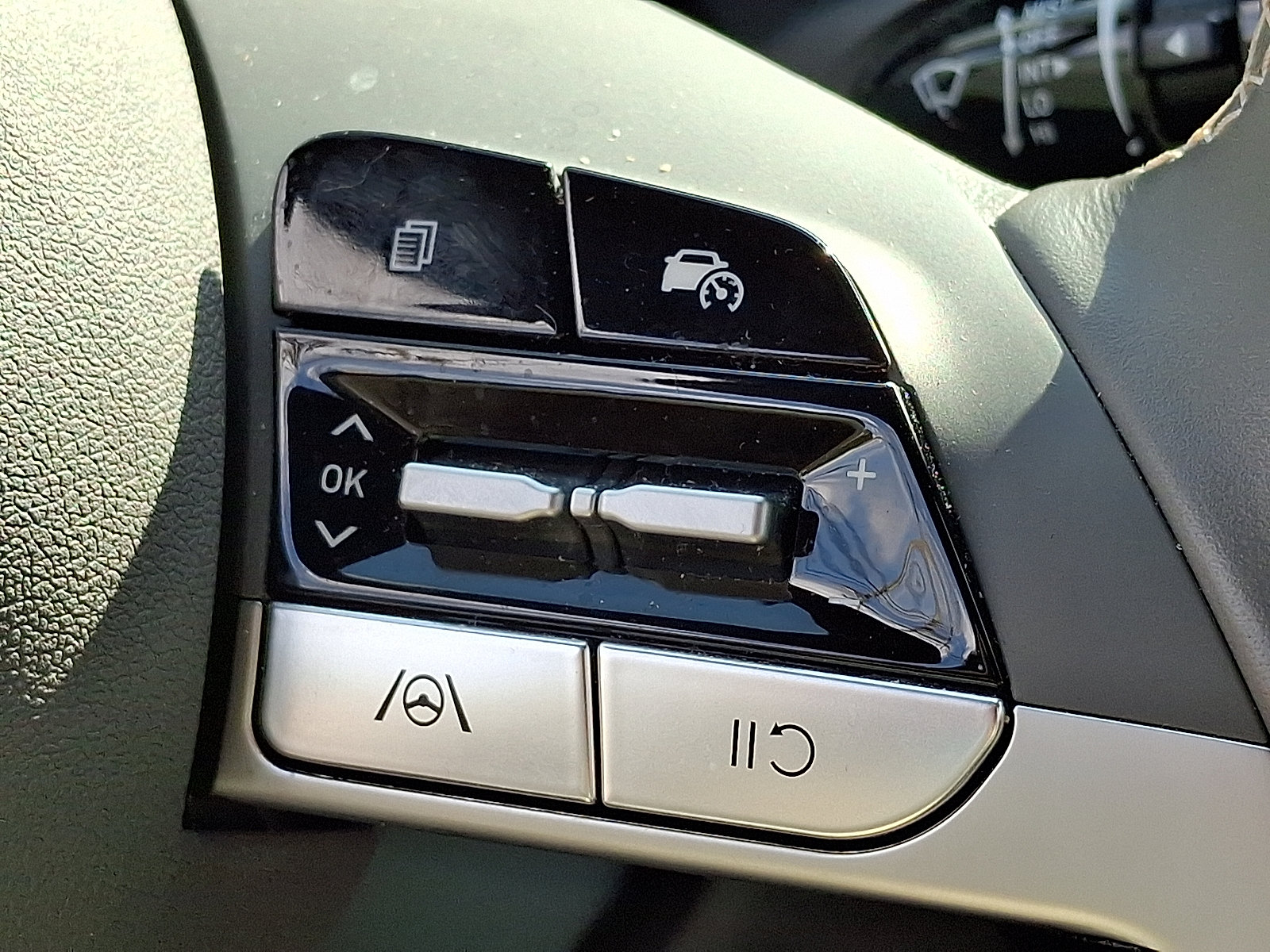2025 Hyundai Elantra SEL - Photo 22