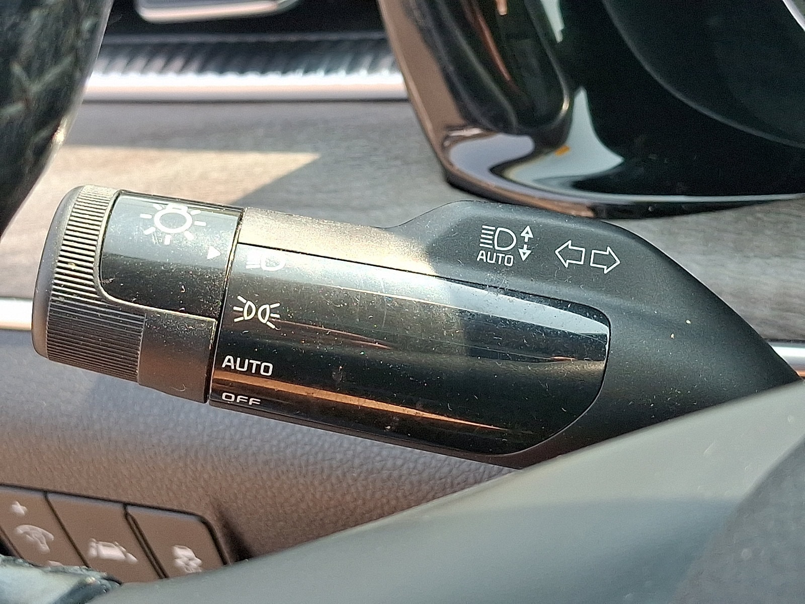 2022 Kia K5 EX - Photo 26