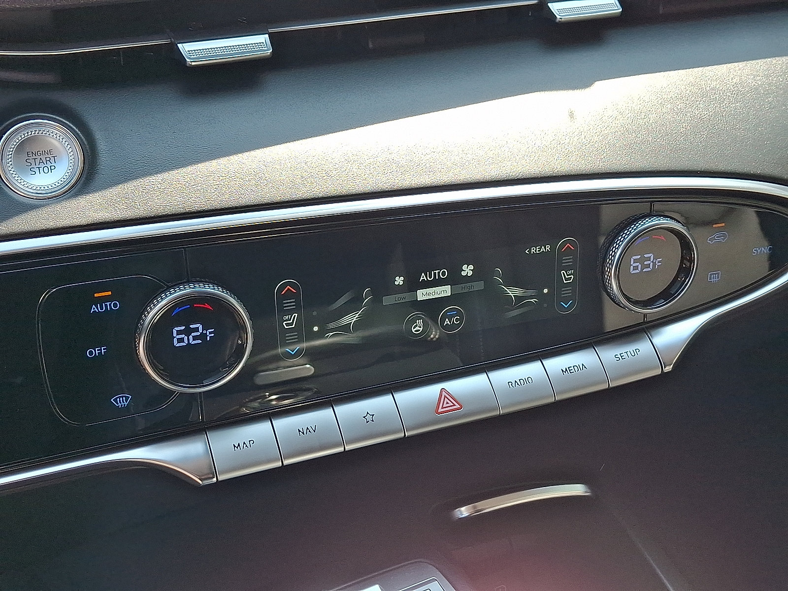 2023 GENESIS GV70 Standard - Photo 17