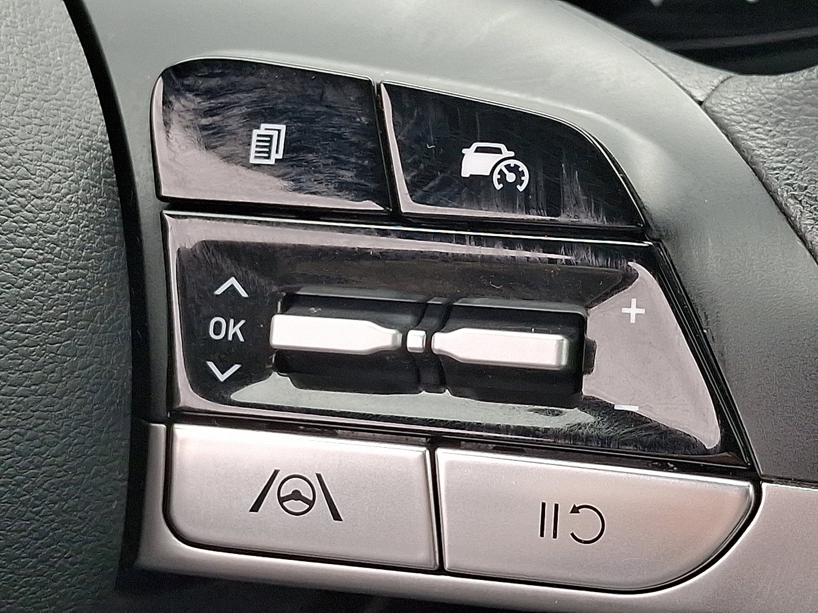2023 Hyundai Santa Cruz SEL - Photo 23
