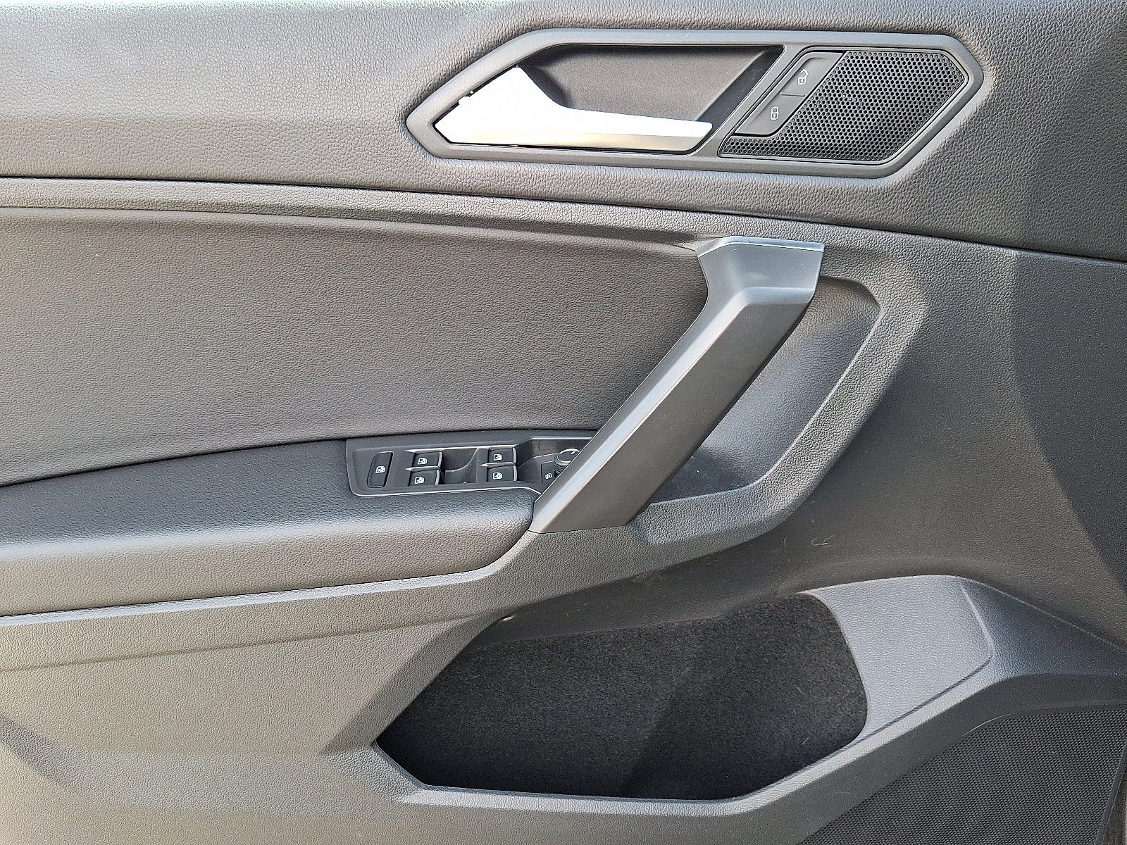 2021 Volkswagen Tiguan SE R-LINE BLACK - Photo 13