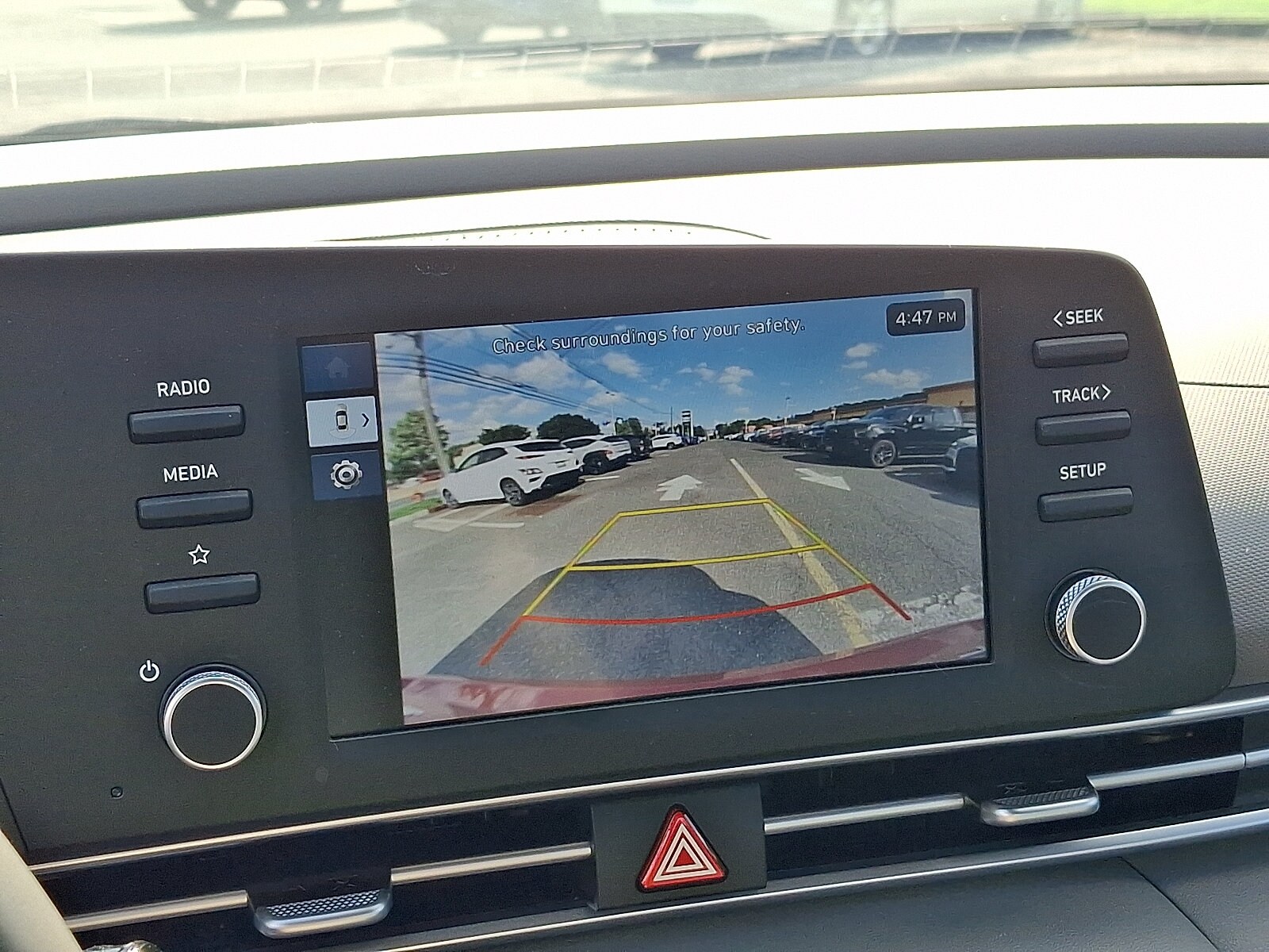 2025 Hyundai Elantra SEL - Photo 18