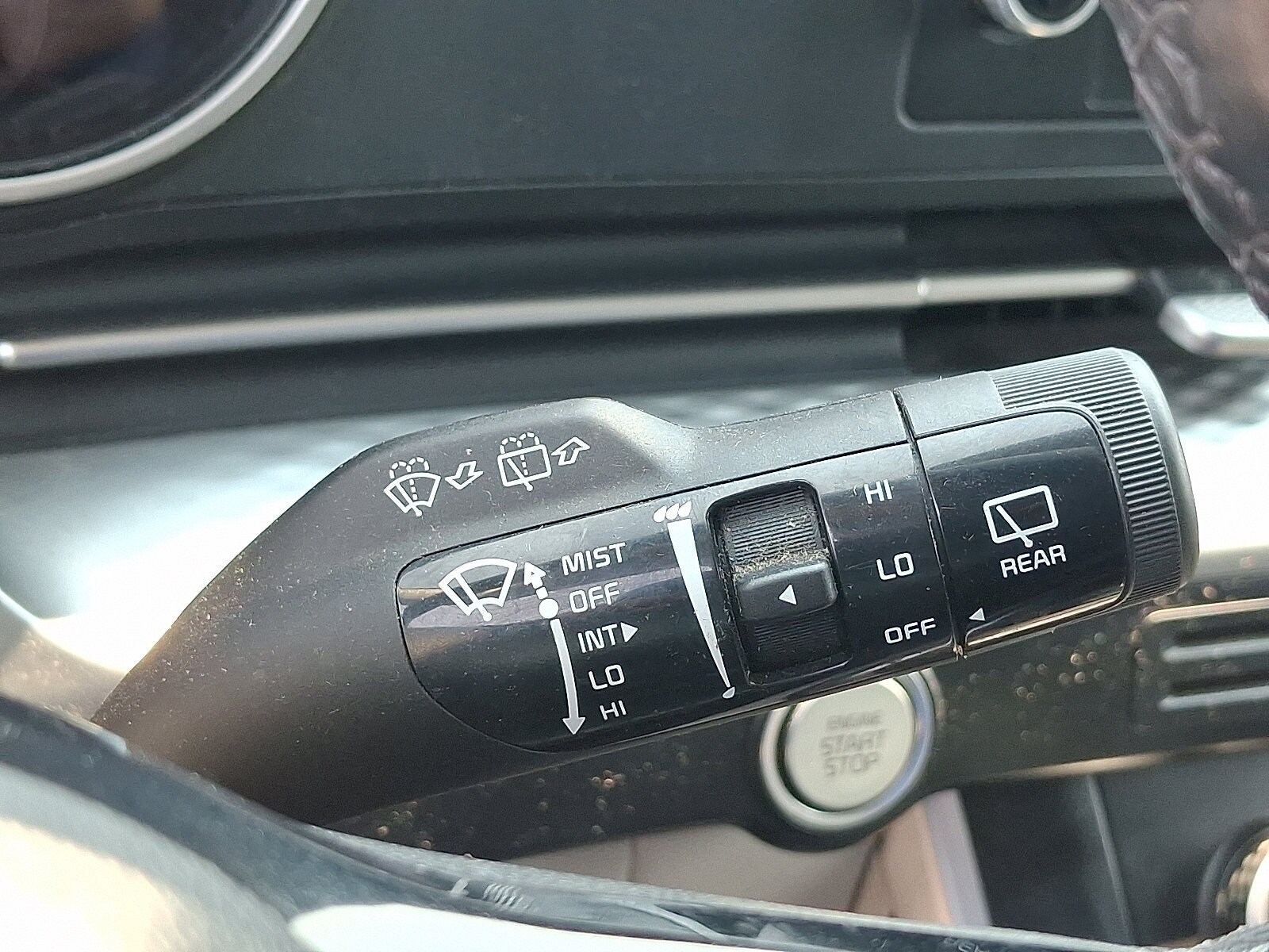 2024 Kia Carnival LX Seat Pkg - Photo 26