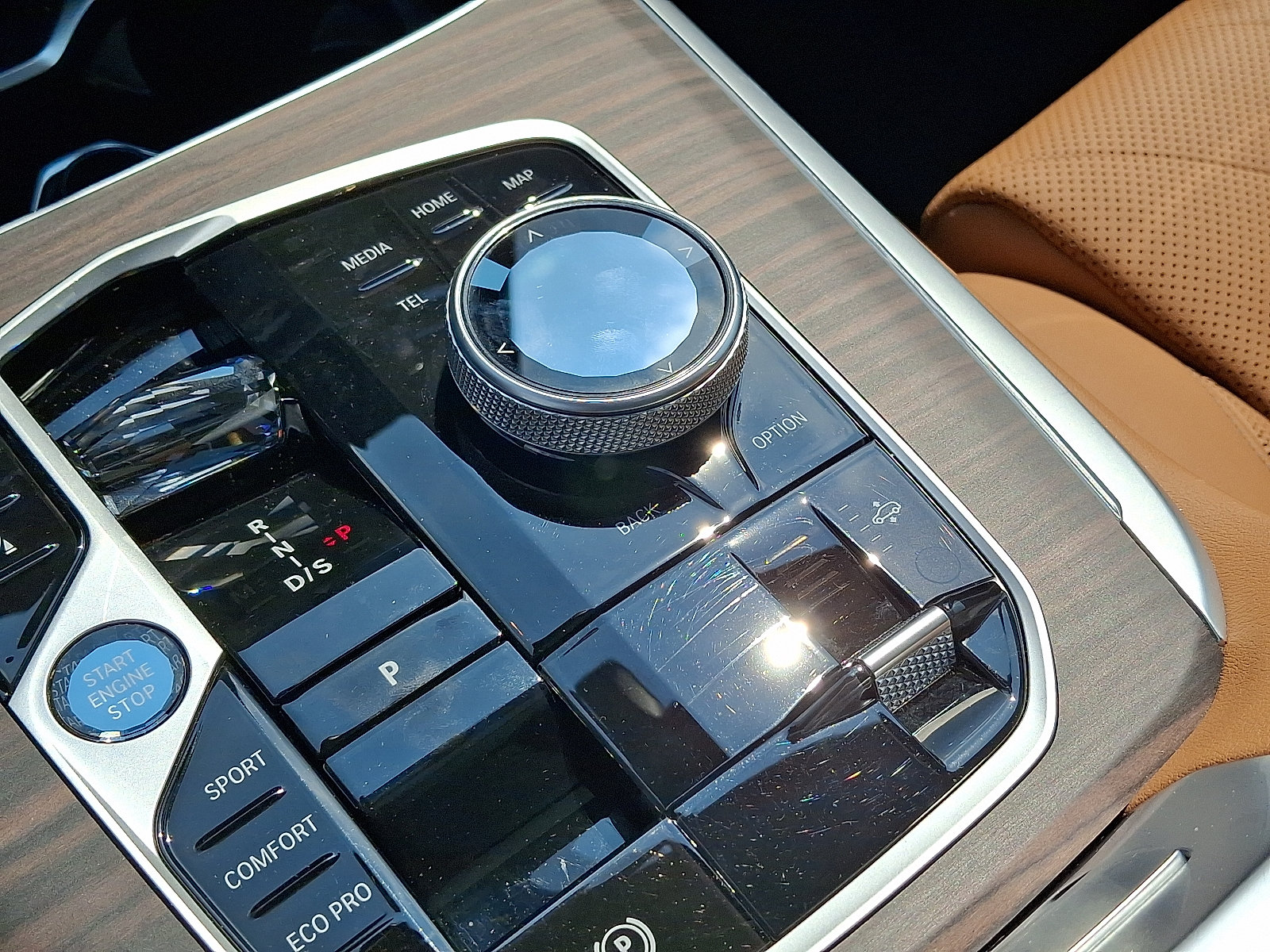 2025 BMW X7 40i - Photo 25