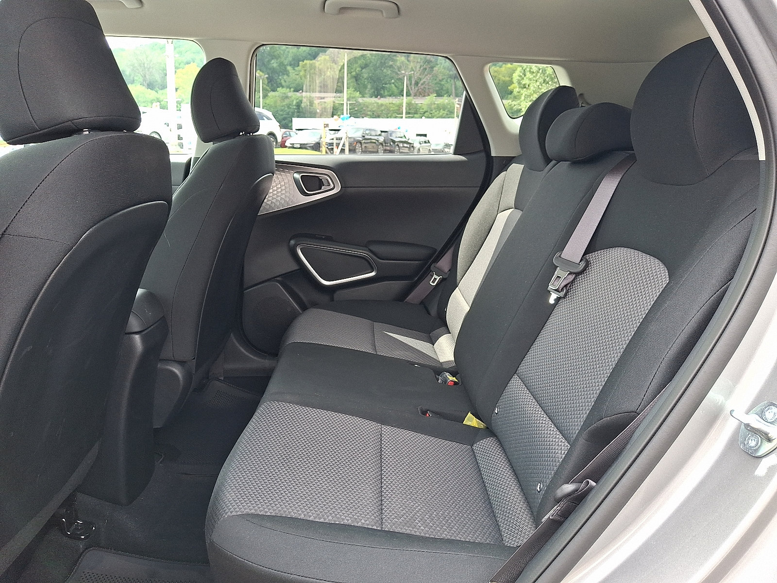 2025 Kia Soul LX - Photo 11