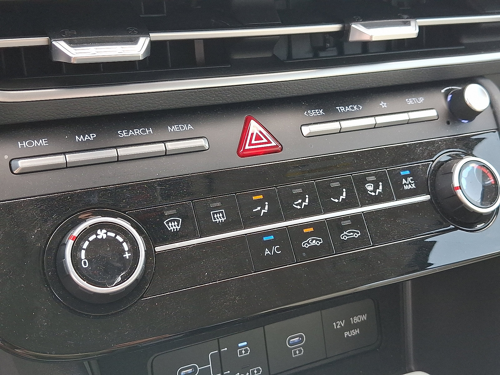 2025 Hyundai Sonata SE - Photo 16
