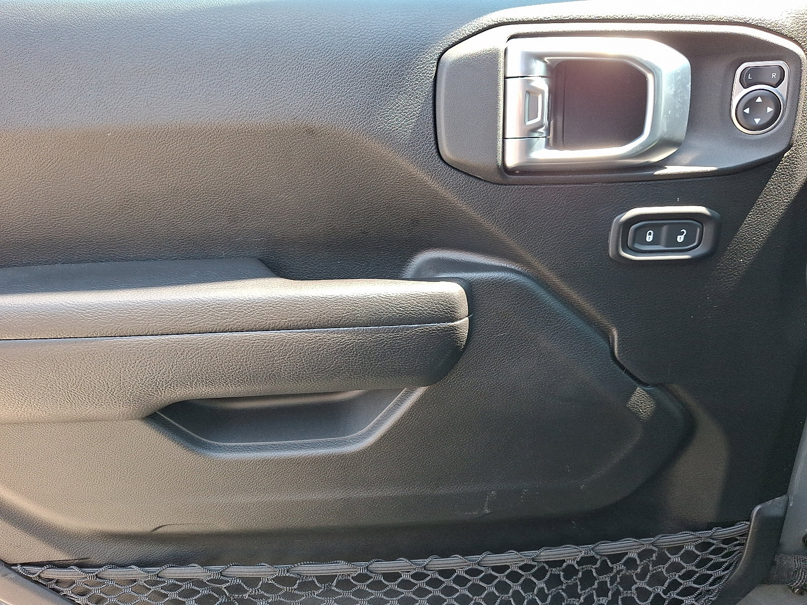 2023 Jeep Wrangler 4xe Willys 4XE - Photo 13