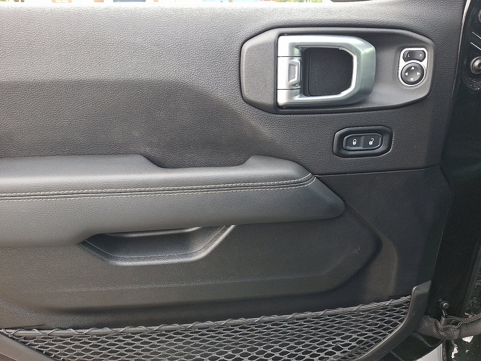 2023 Jeep Wrangler 4xe Sahara 4XE - Photo 13