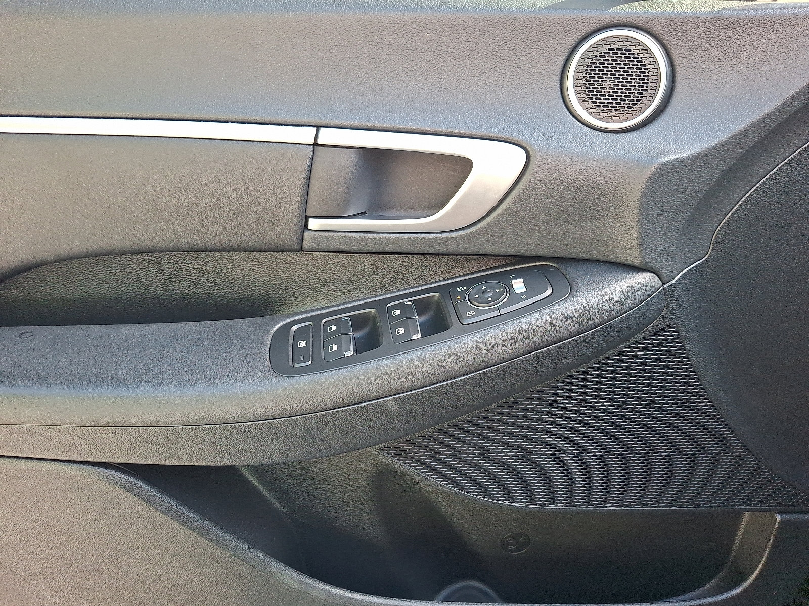 2024 Hyundai Sonata SEL - Photo 13