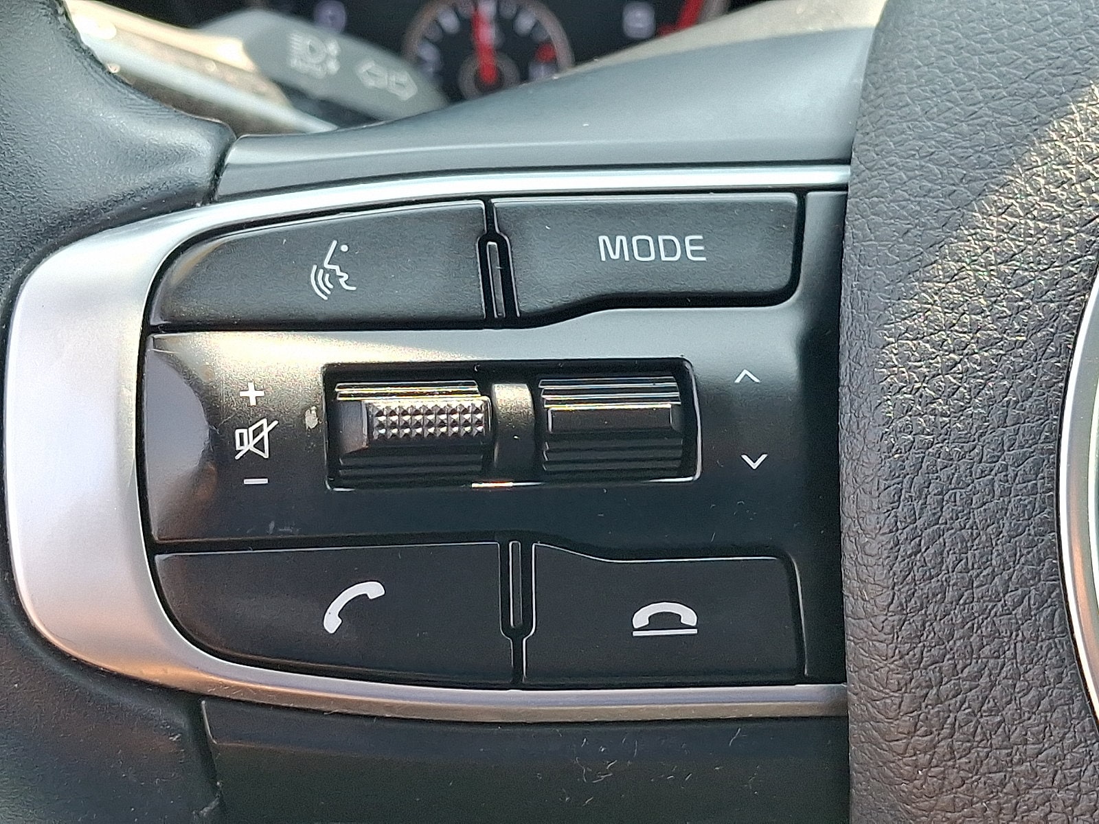 2022 Kia K5 EX - Photo 22