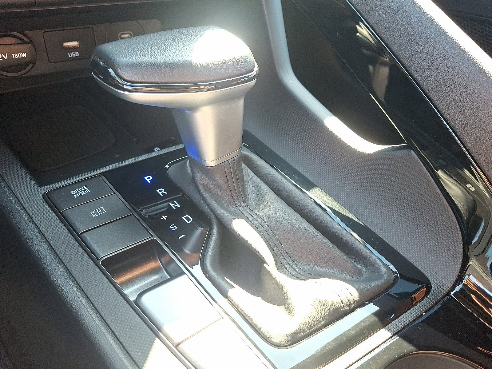 2025 Hyundai Elantra Blue - Photo 16