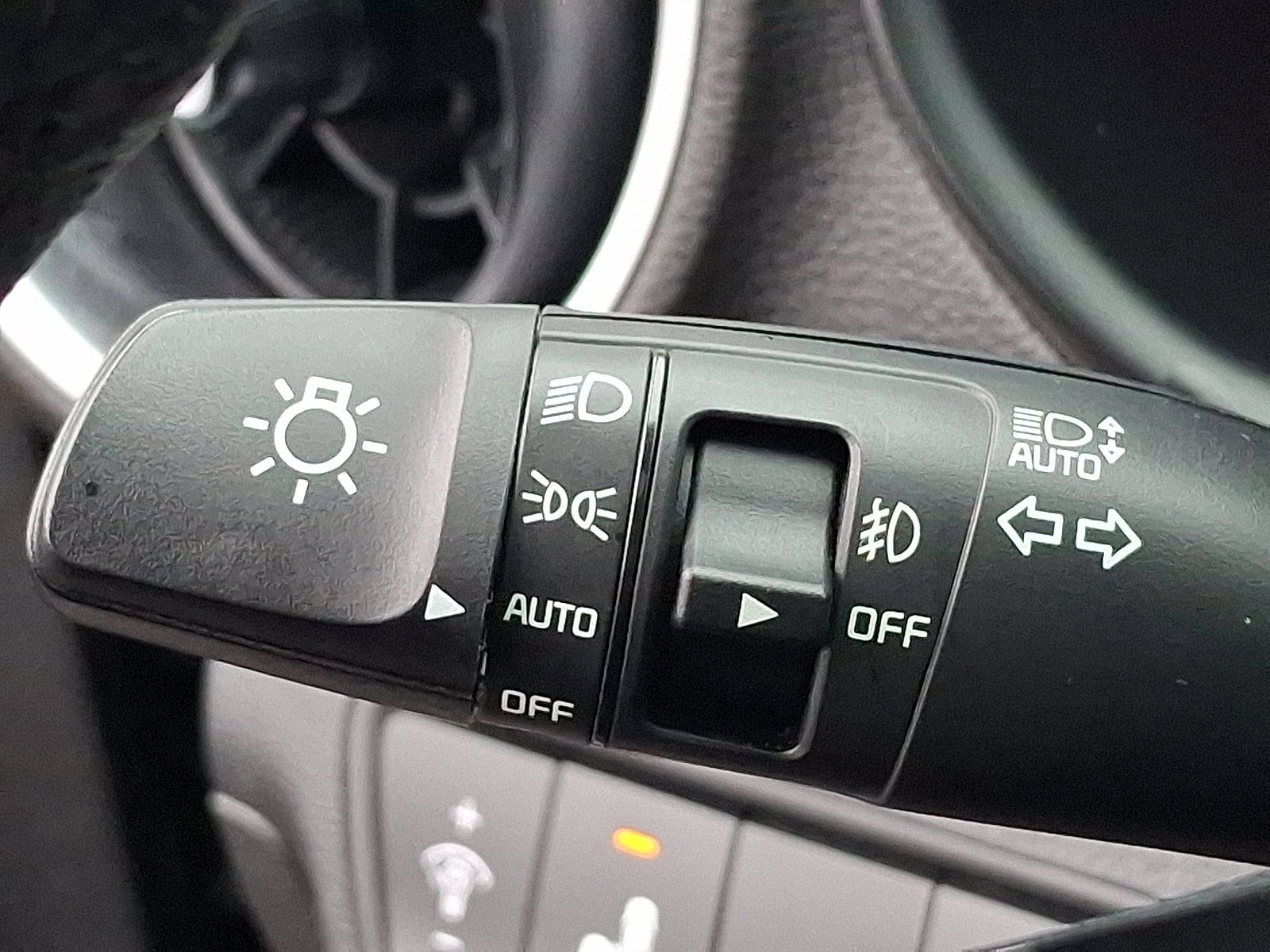 2023 Kia Forte GT-Line - Photo 27