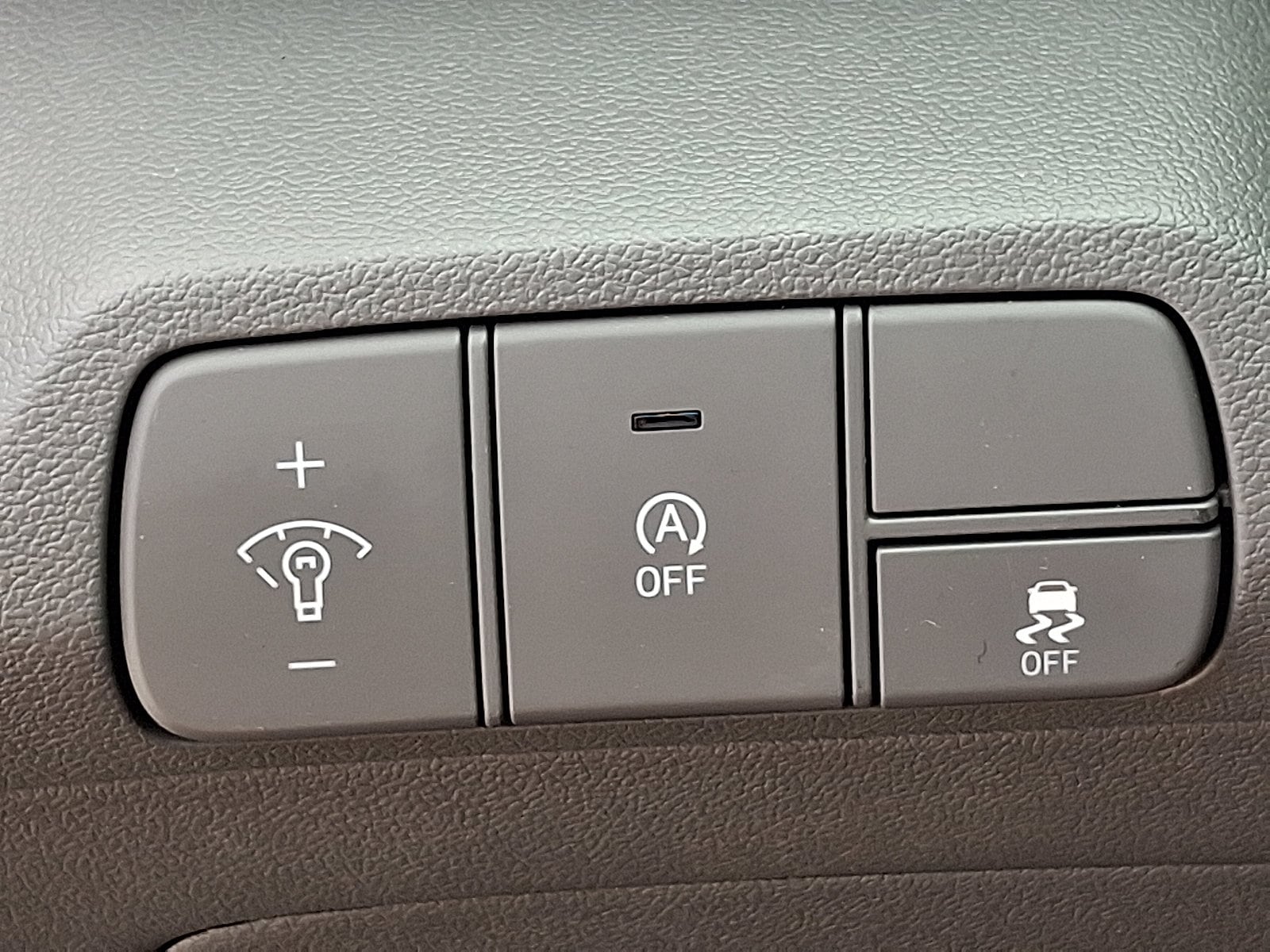 2024 Hyundai Elantra SE - Photo 25