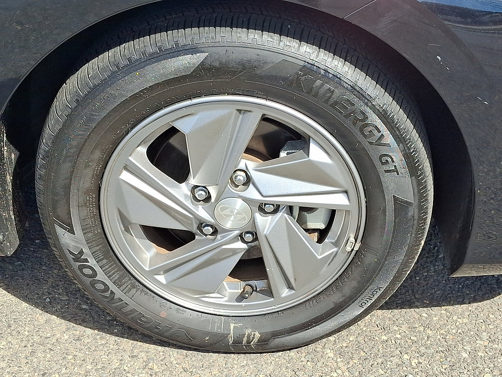 2024 Hyundai Elantra SE - Photo 9