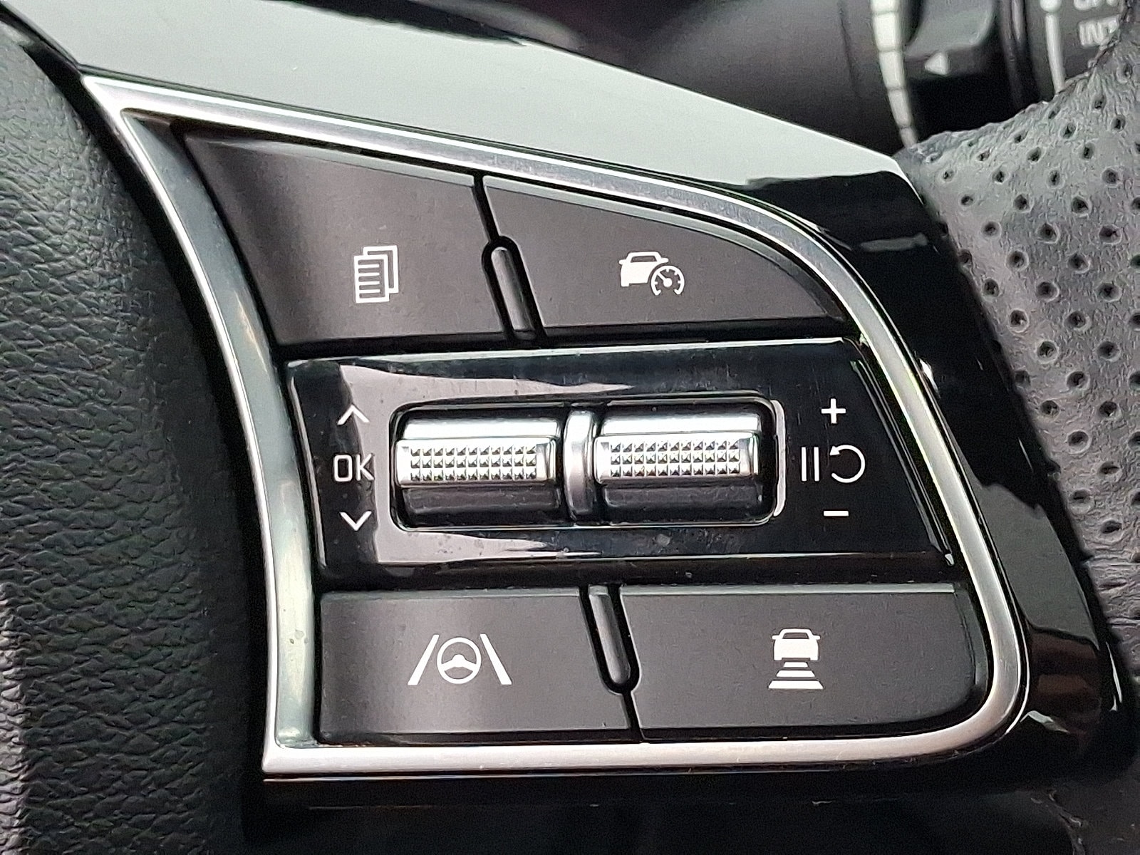 2023 Kia Forte GT-Line - Photo 23