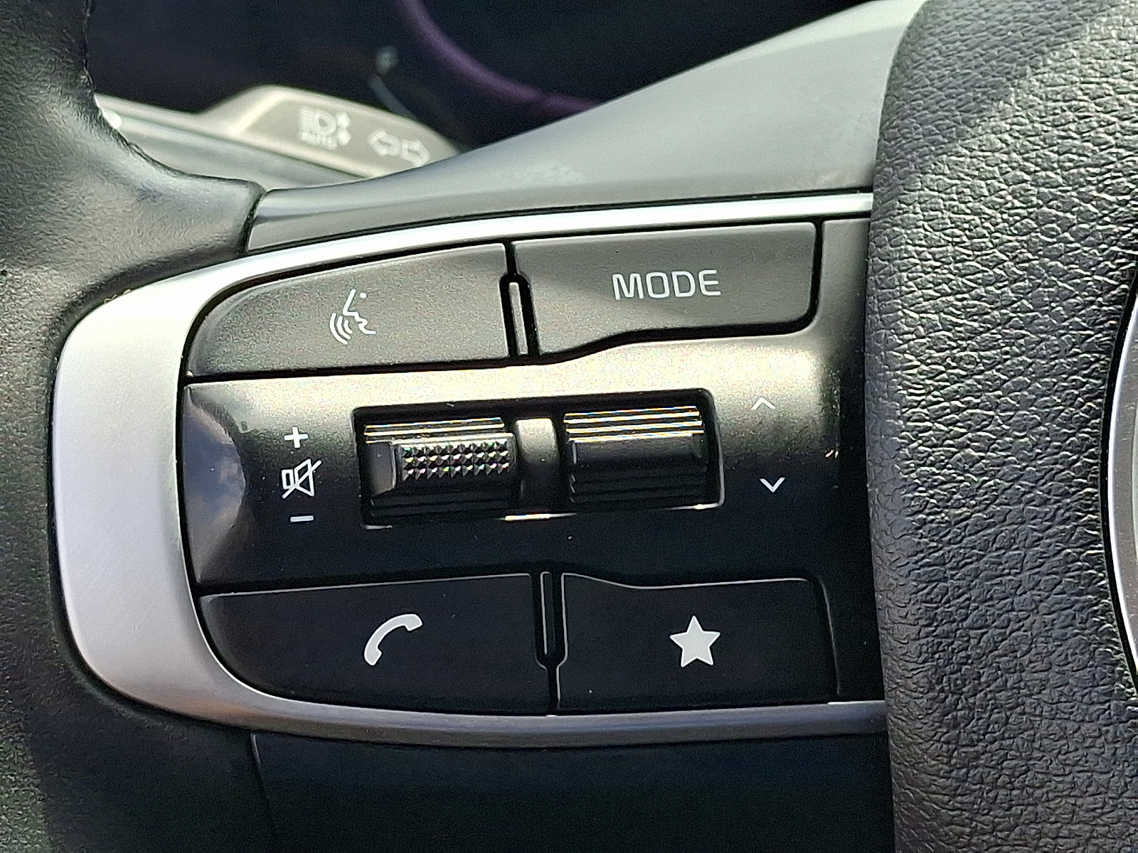 2023 Kia Sportage EX - Photo 22