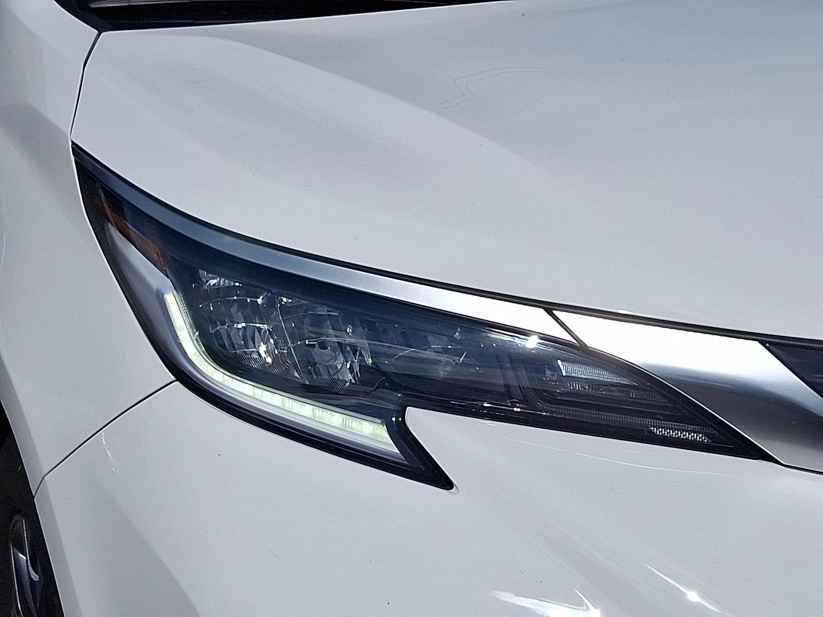 2024 Toyota Sienna XSE - Photo 10