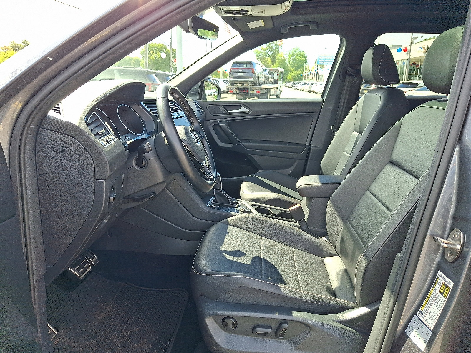 2021 Volkswagen Tiguan SE R-LINE BLACK - Photo 14
