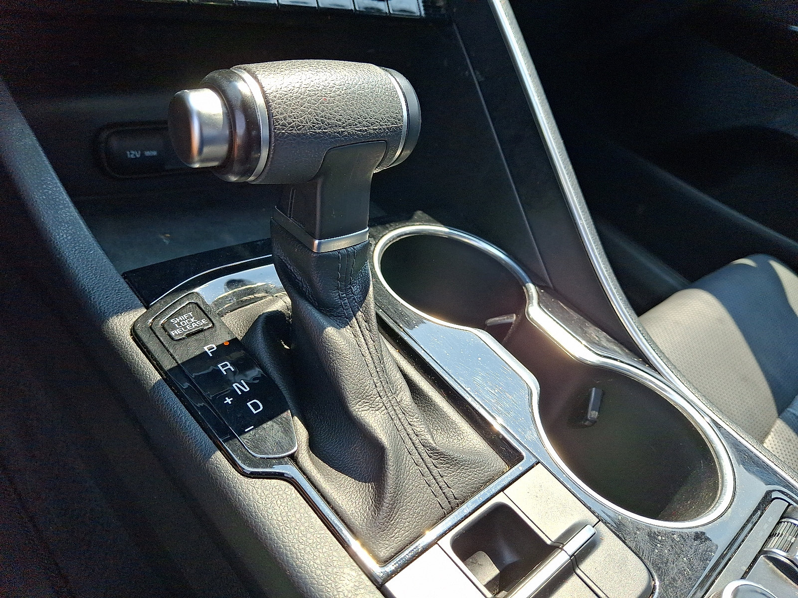 2022 Kia K5 EX - Photo 15