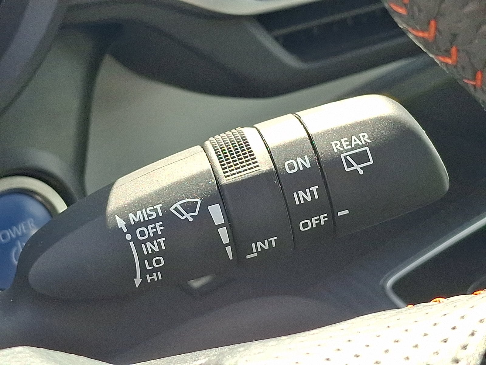 2024 Toyota Sienna XSE - Photo 26