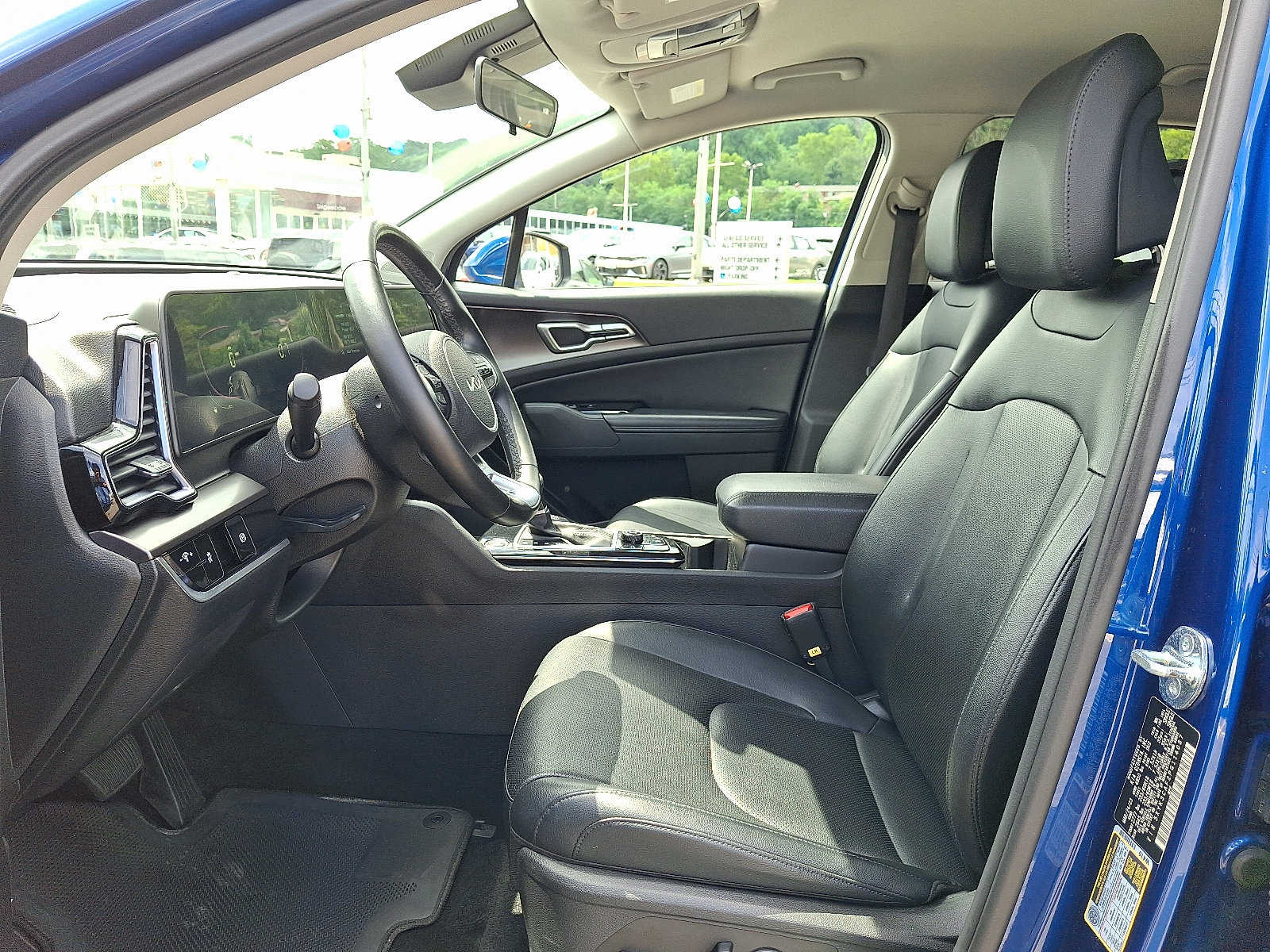 2023 Kia Sportage EX - Photo 14